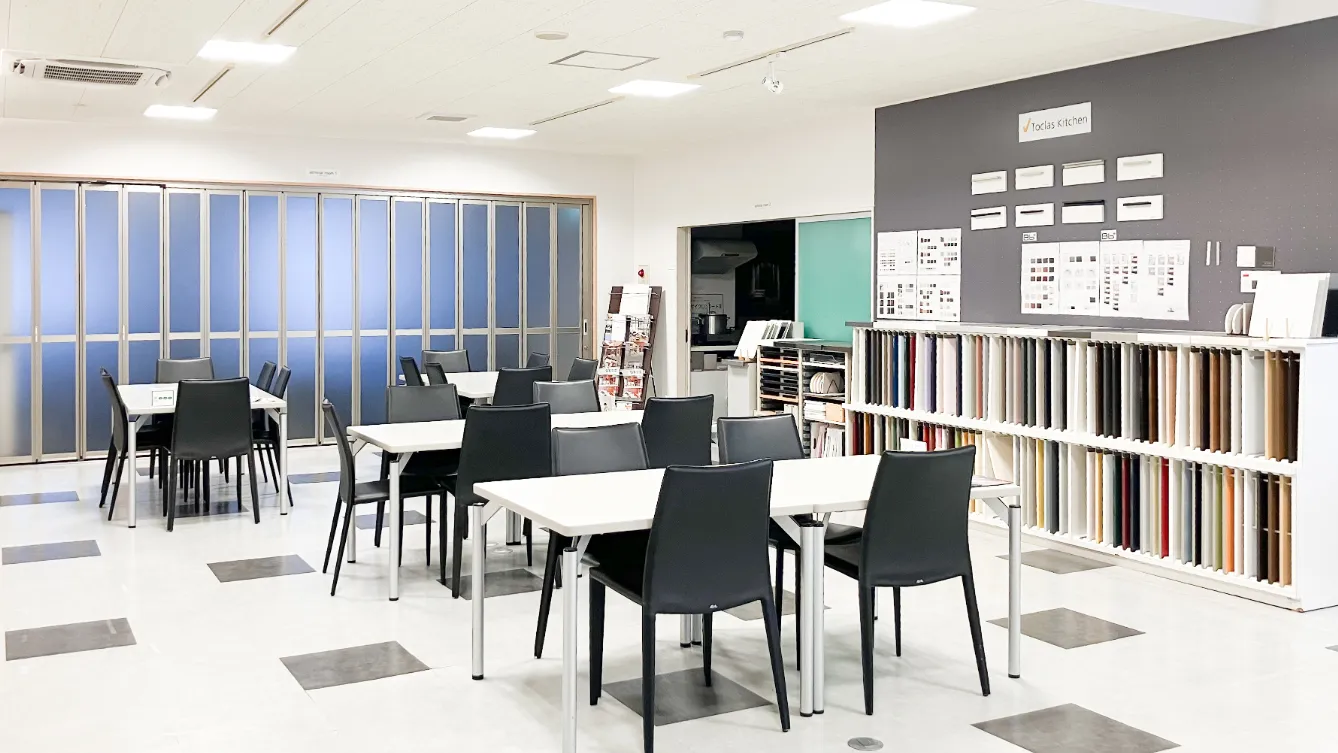 新潟市の水まわりショールーム、トクラス新潟。人造大理石（人工大理石）キッチン・バス・洗面・浄水器が揃い、リフォーム・新築の相談がしやすい展示空間