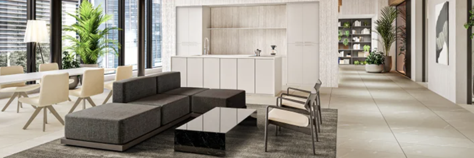 自由見学（スタッフのご案内なし）